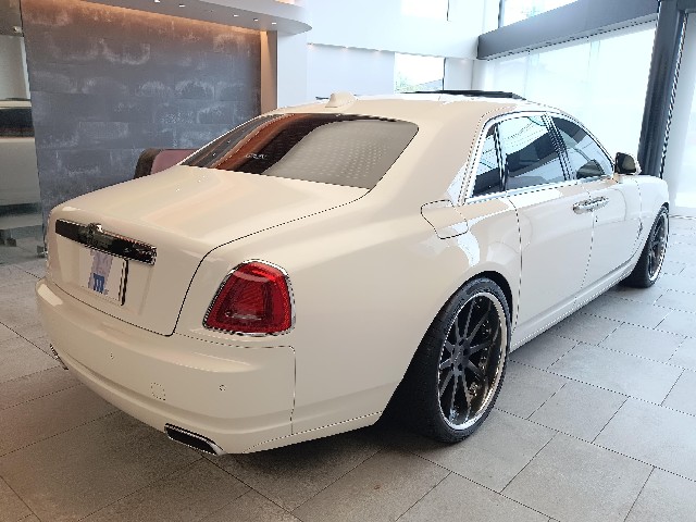 ROLLS ROYCE GHOST 2017 Image 21