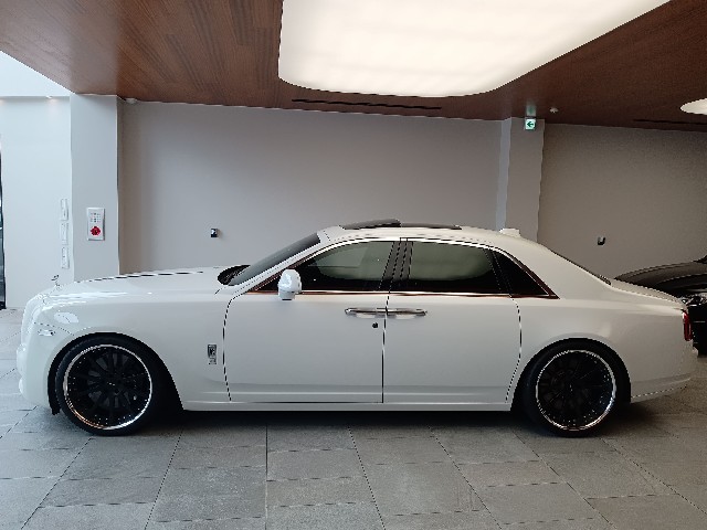 ROLLS ROYCE GHOST 2017 Image 28