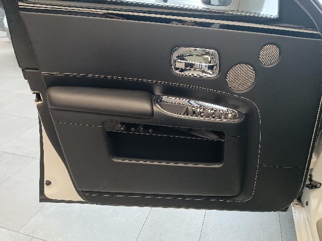 ROLLS ROYCE GHOST 2017 Image 38