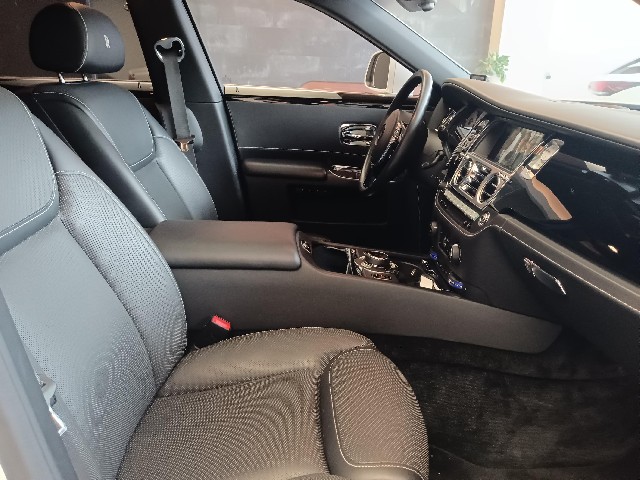 ROLLS ROYCE GHOST 2017 Image 44