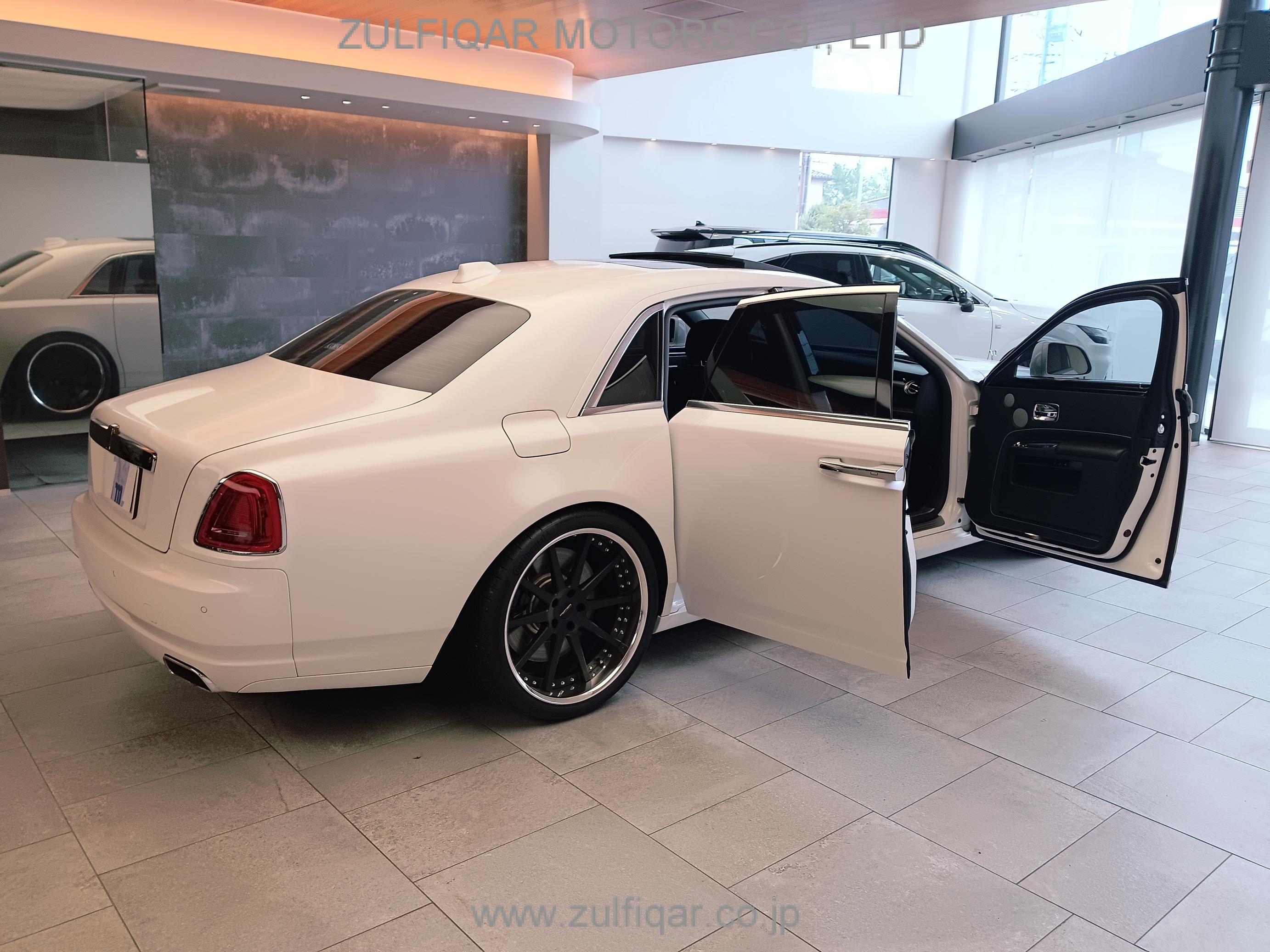 ROLLS ROYCE GHOST 2017 Image 10