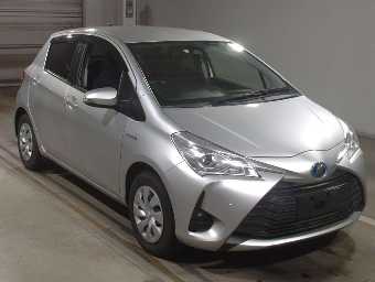 TOYOTA VITZ 2018 Image 3