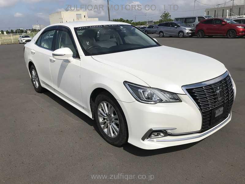 TOYOTA CROWN 2018 Image 21