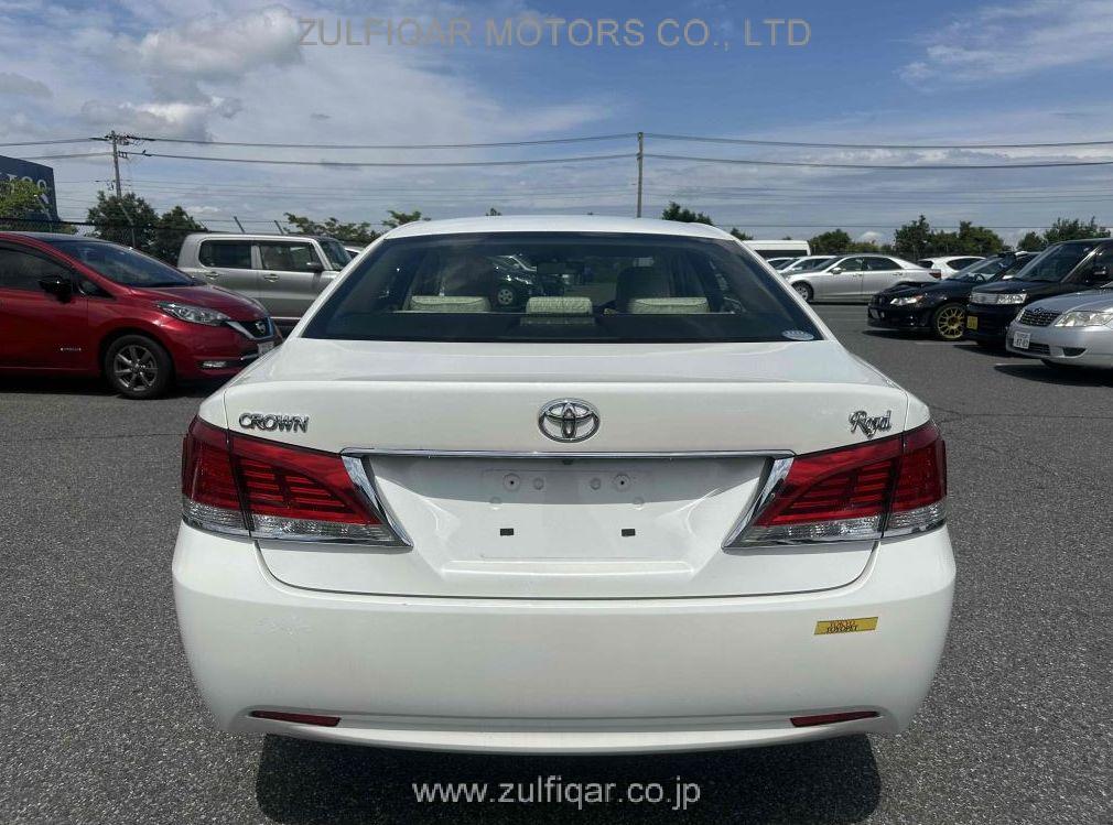 TOYOTA CROWN 2018 Image 10