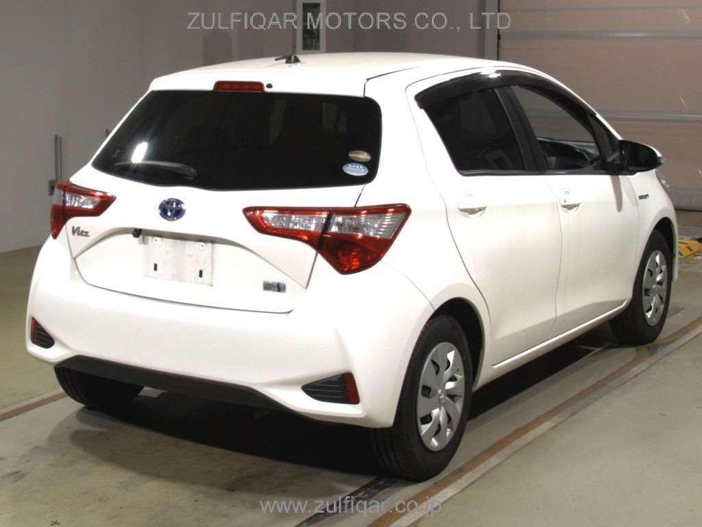 TOYOTA VITZ 2018 Image 2