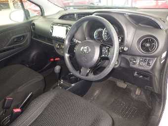 TOYOTA VITZ 2018 Image 5