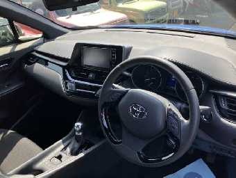 TOYOTA C-HR 4WD 2019 Image 2