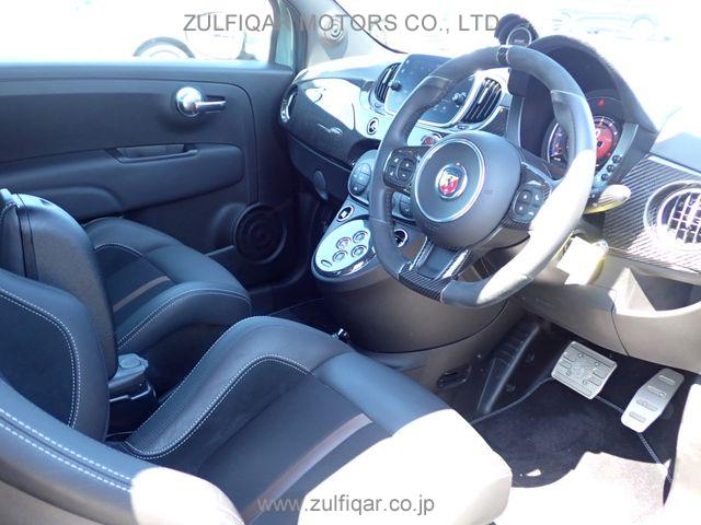 FIAT ABARTH 695 2020 Image 2