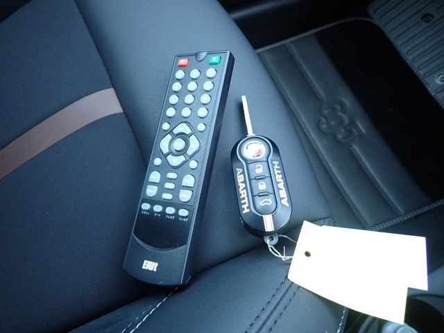 FIAT ABARTH 695 2020 Image 30