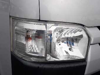 TOYOTA HIACE 2017 Image 9