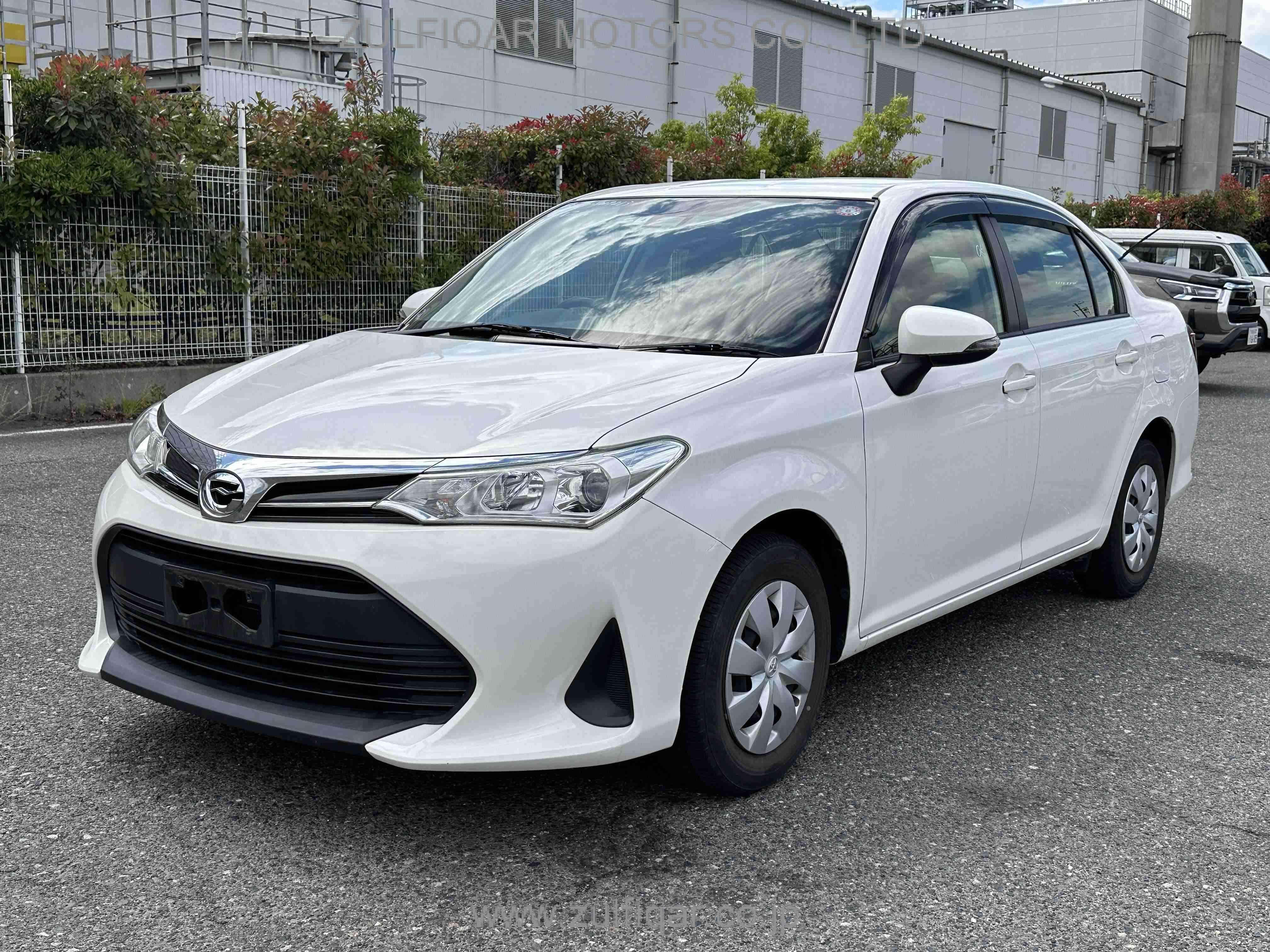 TOYOTA COROLLA AXIO 2018 Image 11