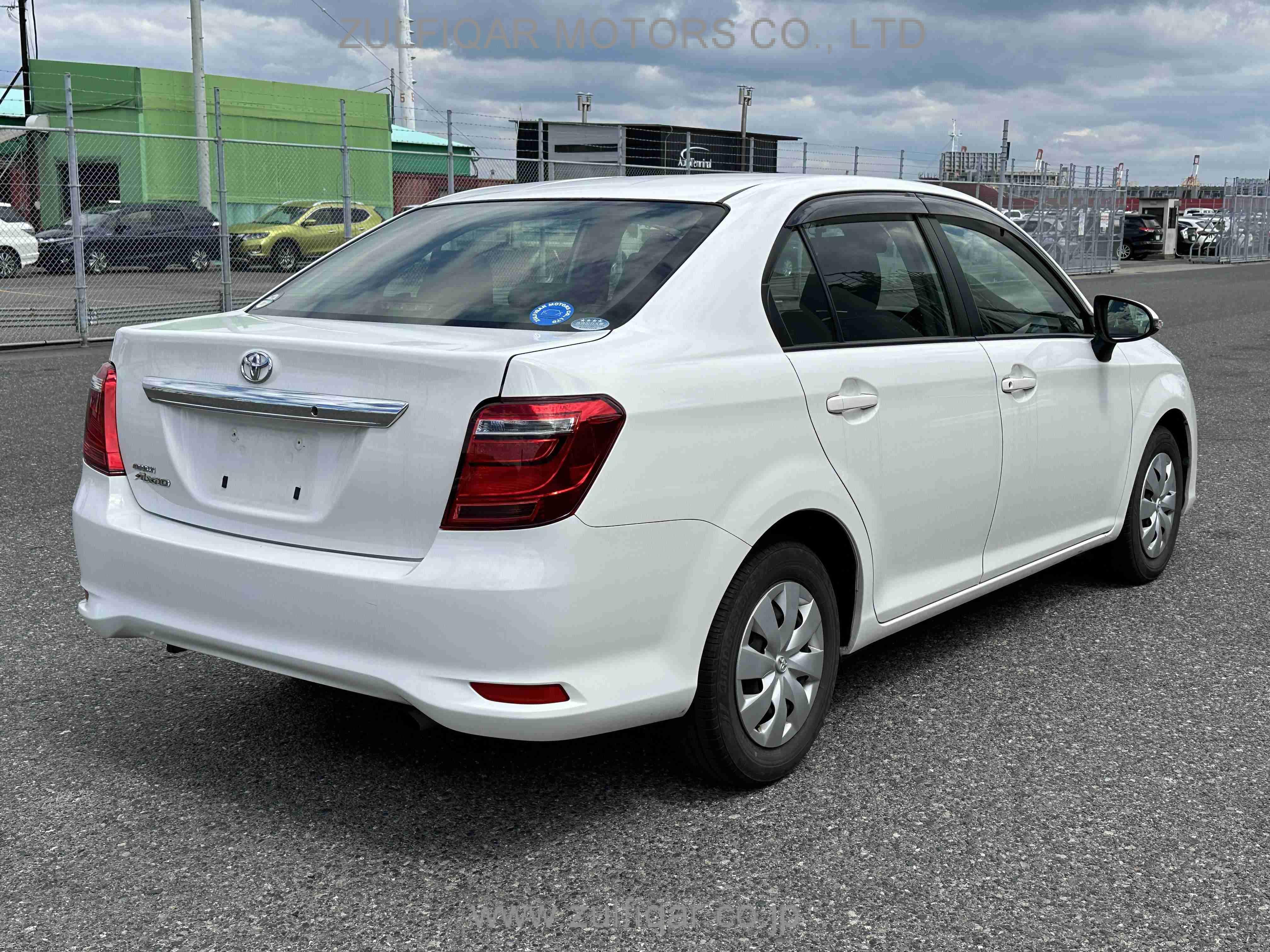 TOYOTA COROLLA AXIO 2018 Image 19