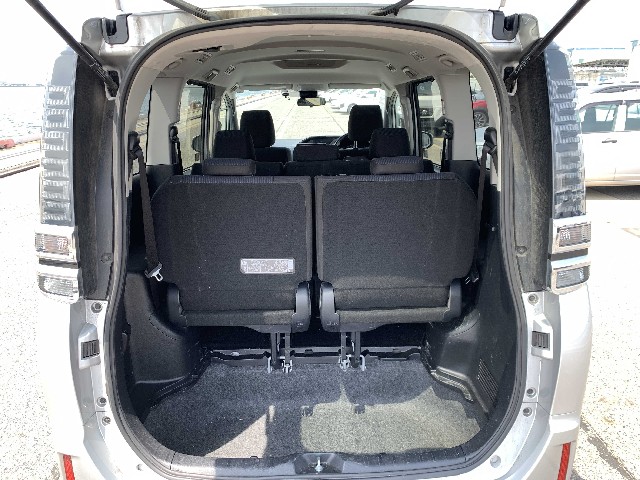 TOYOTA VOXY 2020 Image 23