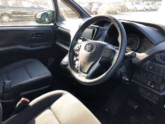 TOYOTA VOXY 2020 Image 5