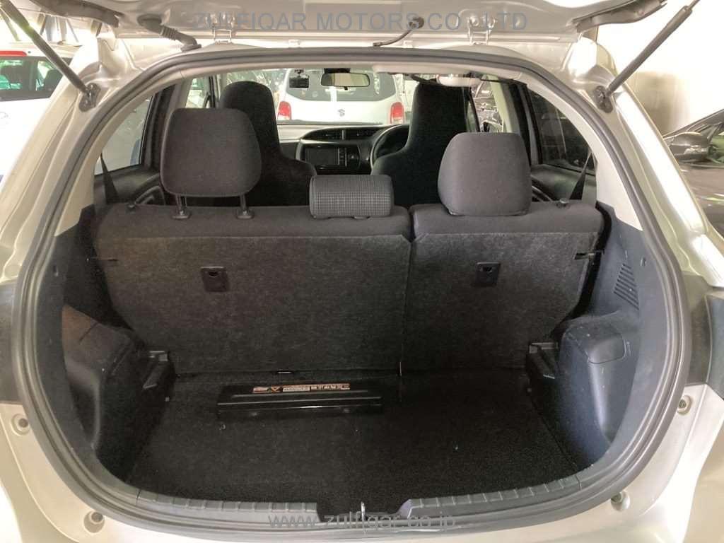 TOYOTA VITZ 2019 Image 8