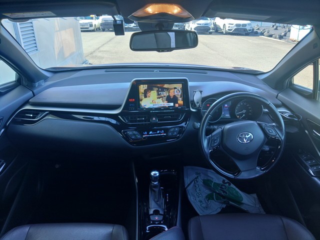 TOYOTA C-HR 2017 Image 22