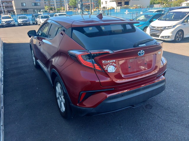 TOYOTA C-HR 2017 Image 28