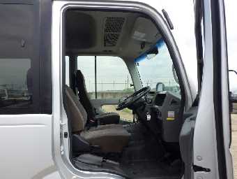 TOYOTA COASTER 2017 Image 18