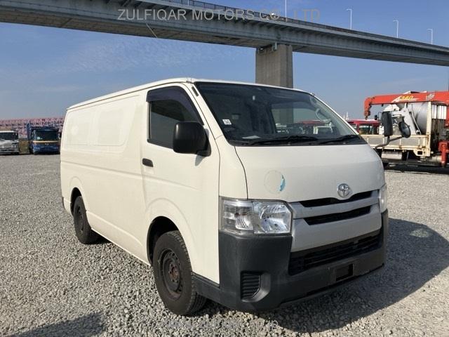 TOYOTA HIACE 2015 Image 1