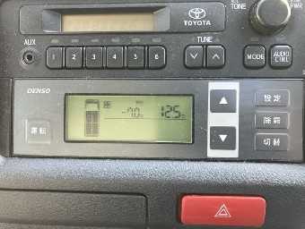 TOYOTA HIACE 2015 Image 16