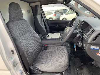 TOYOTA HIACE 2015 Image 19