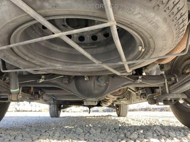 TOYOTA HIACE 2015 Image 9