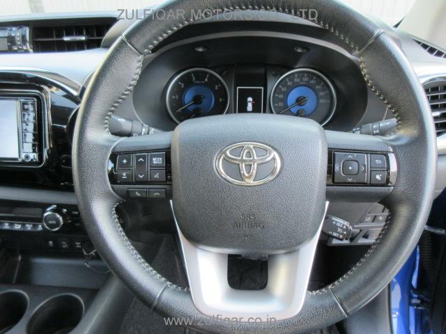 TOYOTA HILUX 2018 Image 21