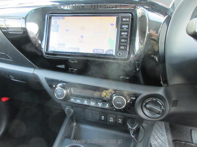 TOYOTA HILUX 2018 Image 22