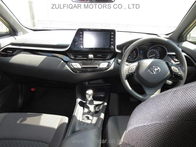 TOYOTA C-HR 2020 Image 7