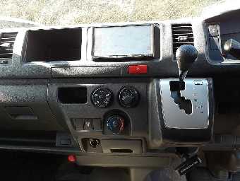 TOYOTA HIACE WAGON 2017 Image 9
