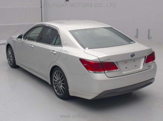 TOYOTA CROWN HYBRID 2015 Image 4