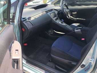 TOYOTA PRIUS PHV 2013 Image 10