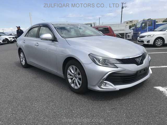 TOYOTA MARK X 2018 Image 11