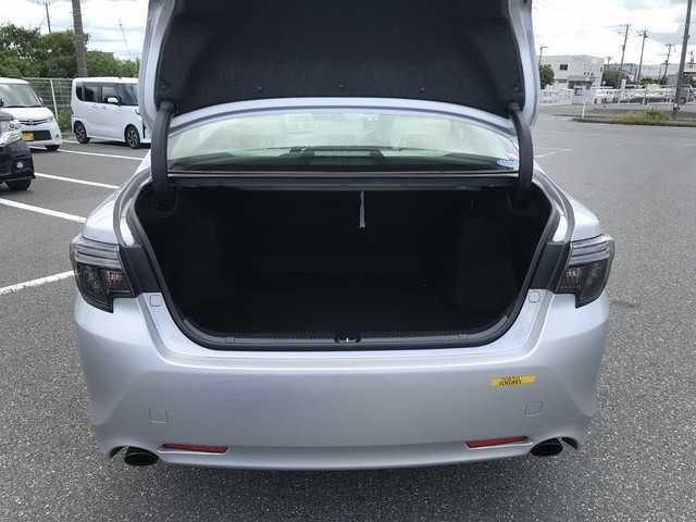 TOYOTA MARK X 2018 Image 23