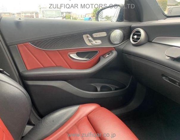 MERCEDES AMG GLC 2020 Image 27