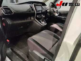 NISSAN SERENA 2017 Image 3