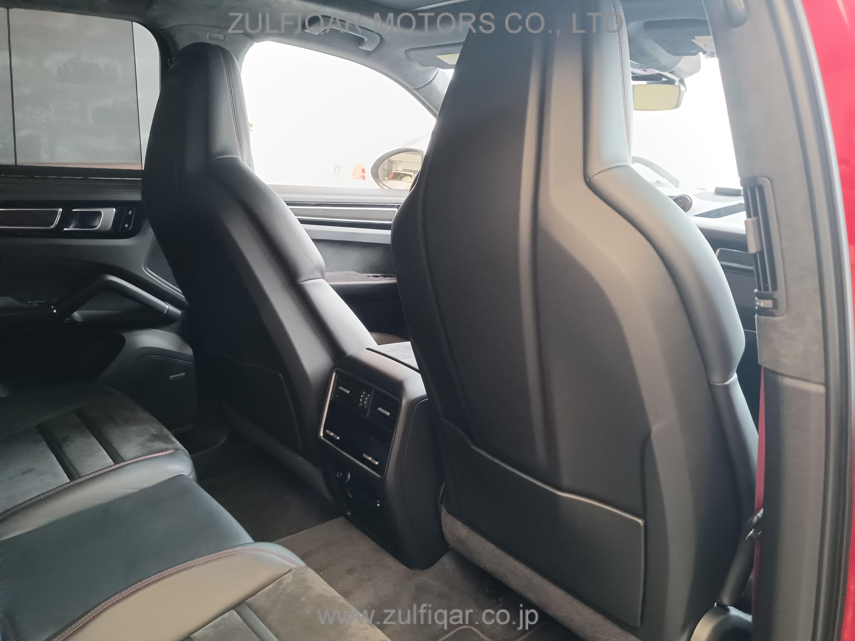 PORSCHE CAYENNE 2021 Image 43