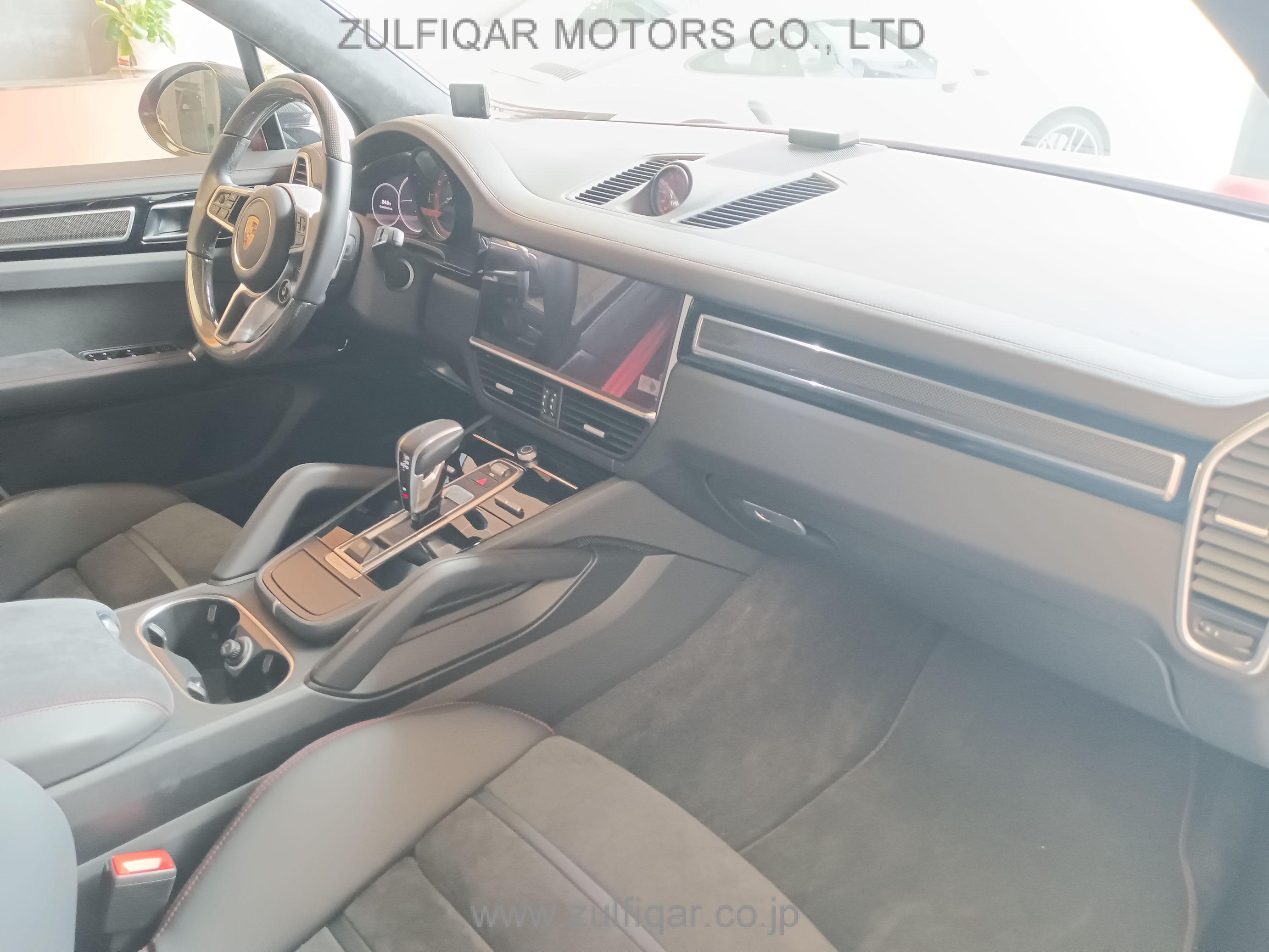 PORSCHE CAYENNE 2021 Image 45