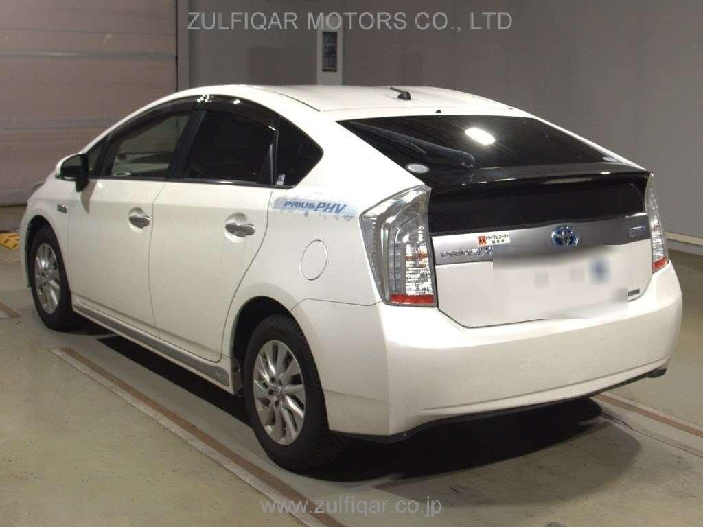 TOYOTA PRIUS PHV 2015 Image 4