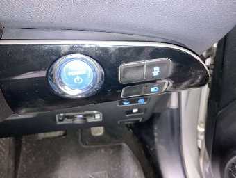 TOYOTA PRIUS PHV 2021 Image 9