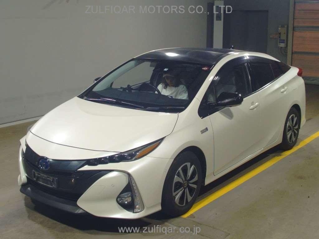 TOYOTA PRIUS PHV 2019 Image 1