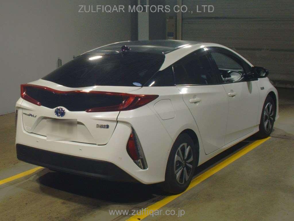 TOYOTA PRIUS PHV 2019 Image 2