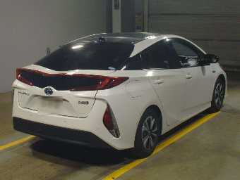 TOYOTA PRIUS PHV 2019 Image 2
