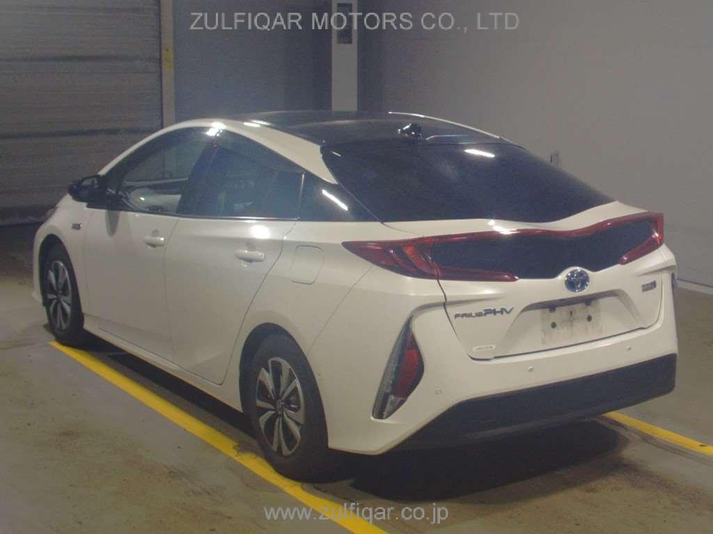 TOYOTA PRIUS PHV 2019 Image 4