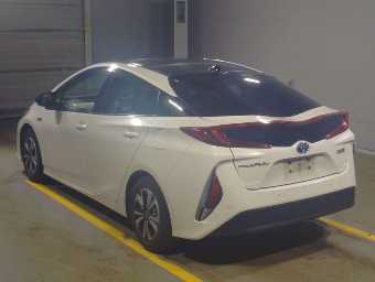 TOYOTA PRIUS PHV 2019 Image 4