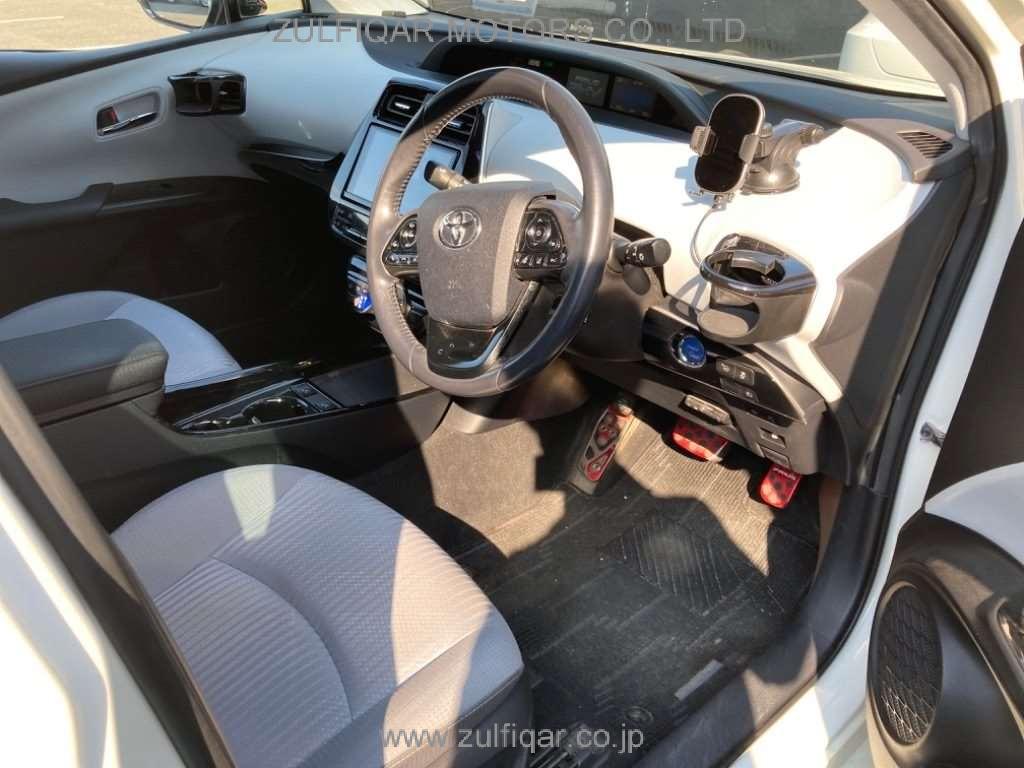 TOYOTA PRIUS PHV 2019 Image 5