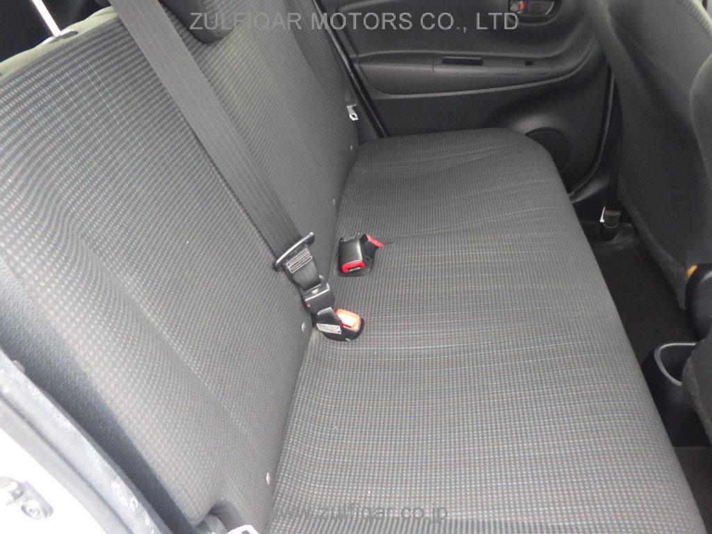 TOYOTA VITZ 2019 Image 11