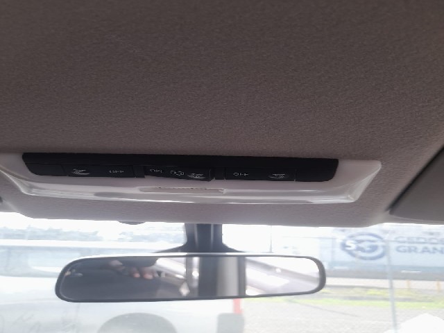 NISSAN SERENA 2018 Image 28