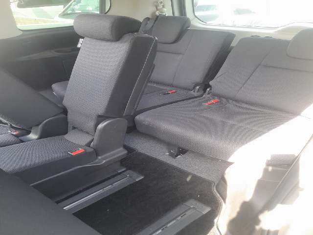 NISSAN SERENA 2018 Image 29