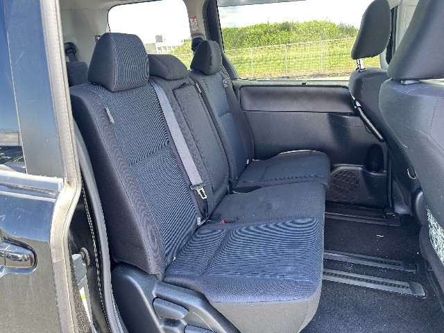 TOYOTA NOAH 2018 Image 22